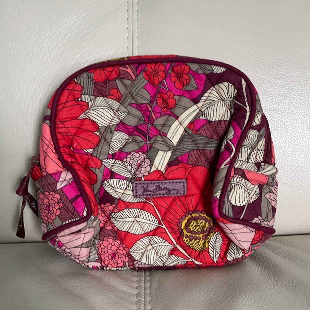 NWOT Vera Bradley medium cosmetic case